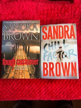 📚Sandra Brown 2 Book Bundle - Tough Customer & Chill Factor